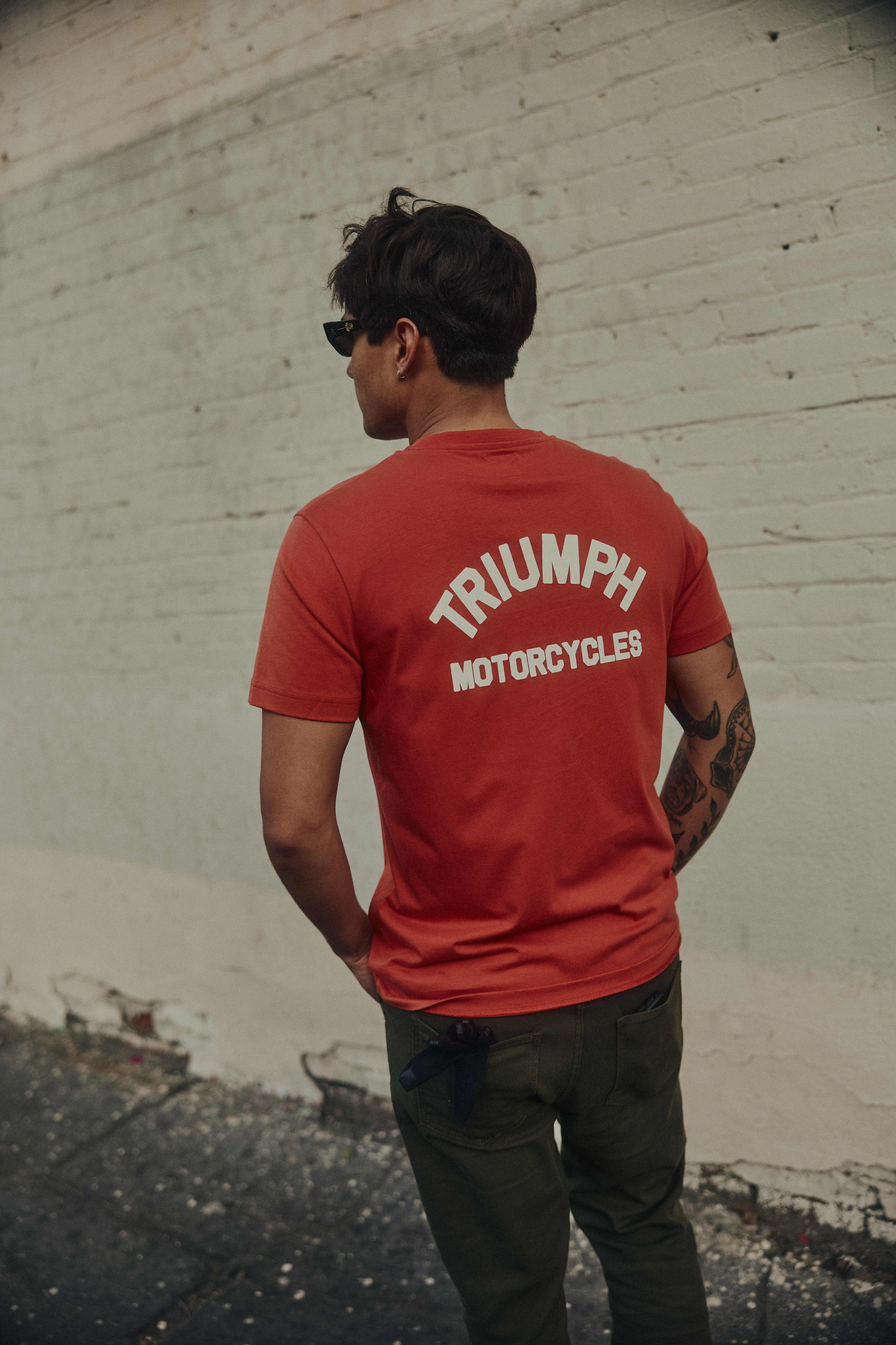 Ditchling Back Logo Pocket Tee in Black Marl | Casual Clothing
